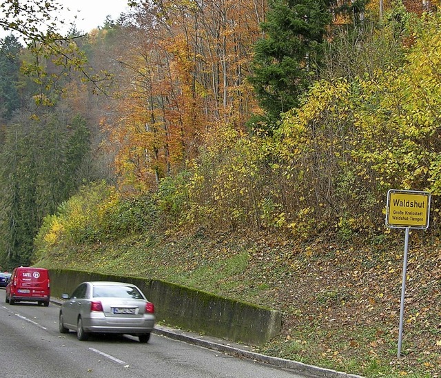 An der Gemeindeverbindungsstrae zwisc... in einem breiten Streifen entfernt.    | Foto: suedkurier