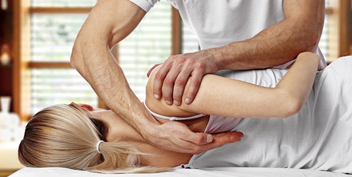 Drcken, streichen, schieben: Osteopat...ie den Menschen als Ganzes betrachtet.  | Foto: Albina+Mihajlo (stock.adobe.com)
