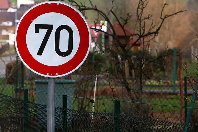 Tempo 70 statt 50 auf der Strae durch den Ort - Gemeinde wehrt sich