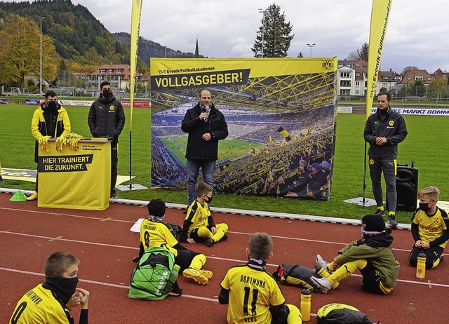 OB Roman Gtzmann dankte allen Beteili...spiel den FC Bayern Mnchen empfngt.   | Foto: Axel Hauptmann