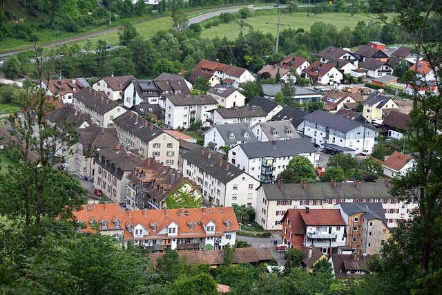 Blick  von oben auf die  Baustelle am Markus Pflger Heim in Hausen.  | Foto: Angelika Schmidt