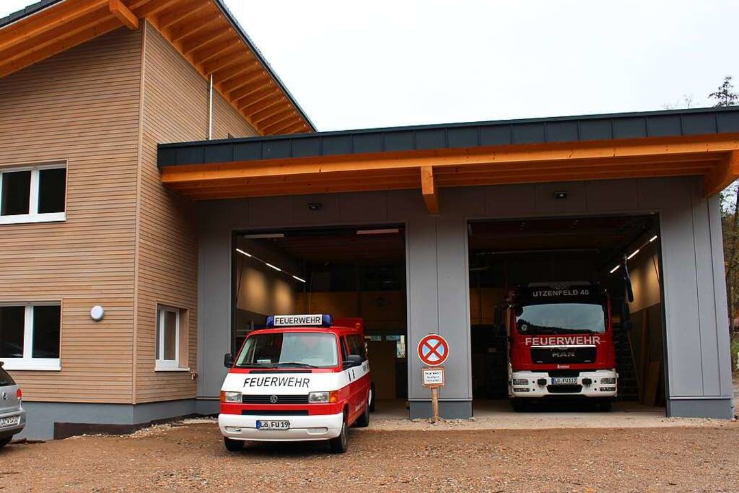 Das neue Feuerwehrhaus wurde ganz aus Holz gebaut.  | Foto: Martin Klabund