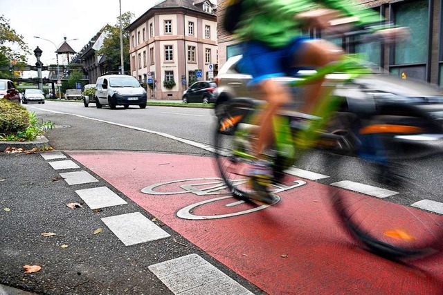 Mehr Platz fr Radfahrer fordern in Fr...d Brger beim Fu- &amp; Radentscheid.  | Foto: Thomas Kunz