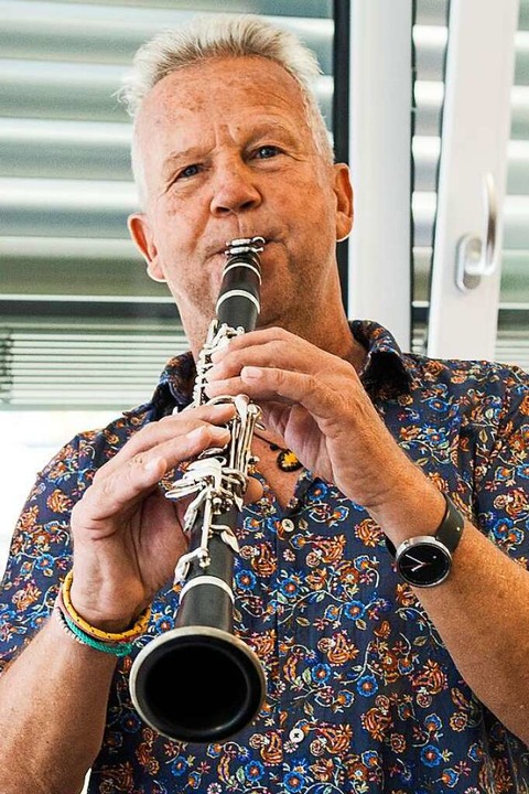 Jürgen Hässler     mit seiner Klarinette  | Foto: Daniel Schoenen