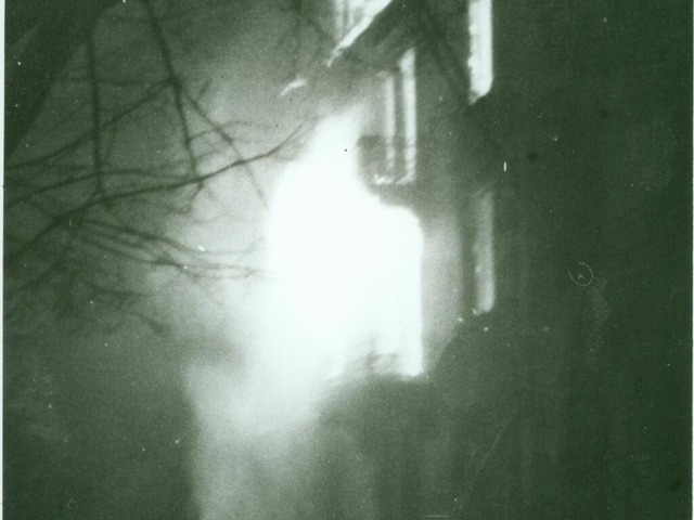 Ein brennendes Haus in der Hildastrae im Stadtteil Wiehre   | Foto: Dr. Grete Kilchling Stadtarchiv