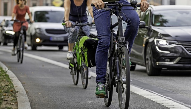 Radeln schont Umwelt und Klima. Bei de...undlich mit dem Fahrrad zurckzulegen.  | Foto: GUEVEN PURTULKara  (stock.adobe.com)