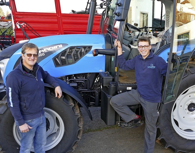 Michael Gfell (rechts) ist Innungs- un...in der Thurnerschmiede in St. Mrgen.   | Foto: Ralf Morys