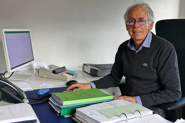 Rechnungsamtsleiter Artur Klausmann ge...40 Jahren zum Jahresende in Ruhestand.  | Foto: Martin Wunderle