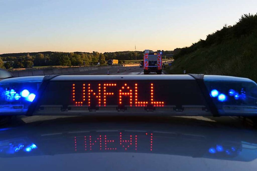 Eine Autofahrerin hat sich am Montagmo...ffenburg leicht verletzt (Symbolbild).  | Foto: Stefan Puchner