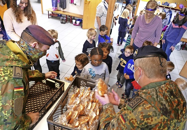 Weckmnner gab es zu St. Martin in den...be im Kindergarten Obertal bernommen.  | Foto: Stefan Limberger-Andris