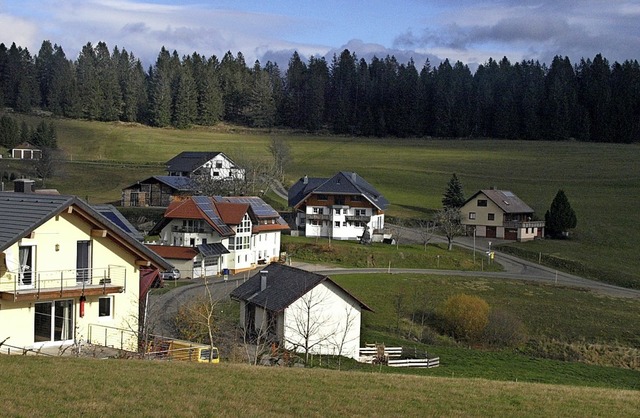 Die nordwestliche Grenze des Bebauungs...indlichen Haus) soll begradigt werden.  | Foto: Karin Stckl-Steinebrunner