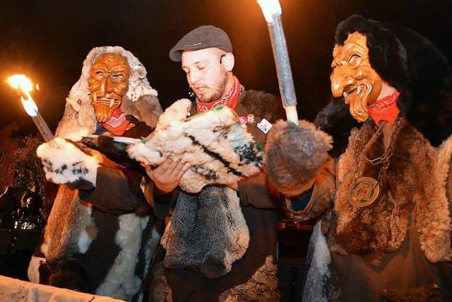 Narren im Wiesental reimen gegen Corona an