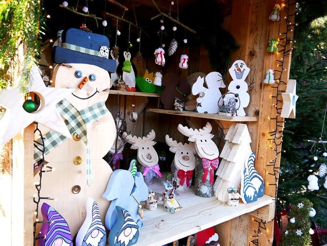 Winterliche und weihnachtliches Figure...von Cornelia Roth zu sehen und kaufen.  | Foto: Eva Korinth