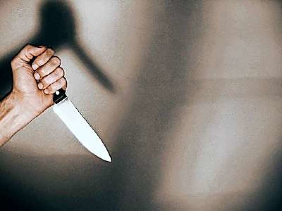 Bei einer Auseinandersetzung in Freibu...em Messer schwer verletzt. Symbolbild.  | Foto: fotolia.com/Falko Matte