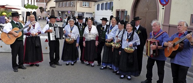 Auch beim Ihringer Weinfest ist die Tr...ruppe stets ein beliebter  Hingucker.   | Foto: Christine Weirich