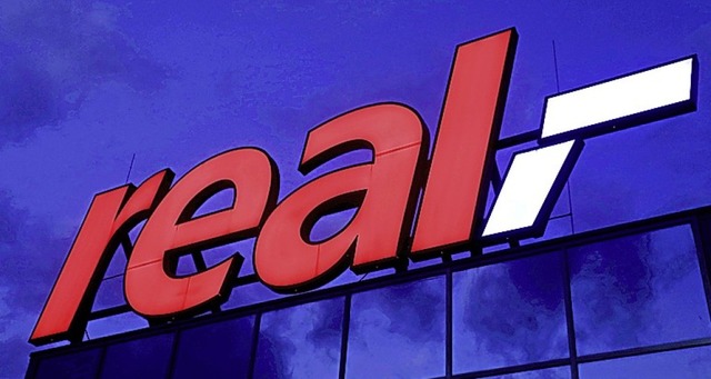 Kaufland will bis zu 101 Real-Standorte kaufen.  | Foto: Oliver Berg (dpa)