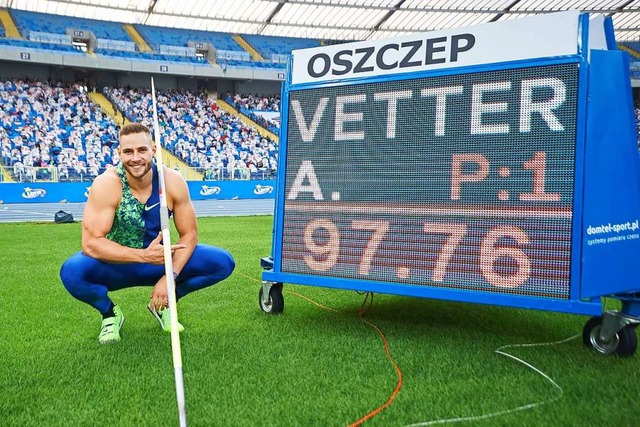In Polen setzte Johannes Vetter in die... ein Ausrufezeichen mit 97,76 Metern.   | Foto: LUKASZ SZELAG (AFP)