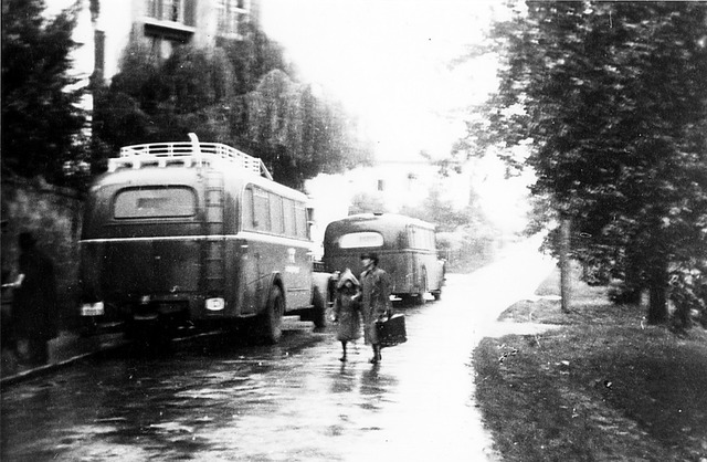 Das Grauen fuhr mit: Abtransport ins V...eneck in &#8222;grauen Bussen&#8220;.   | Foto: Historisches Archiv Diakonie Stetten