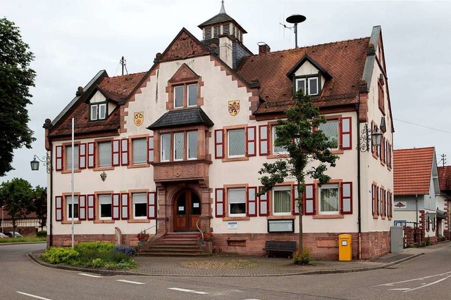 Projekte, die trotz flauer Finanzlage ...m in Nonnenweier (hier das Rathaus)...  | Foto: Christoph Breithaupt