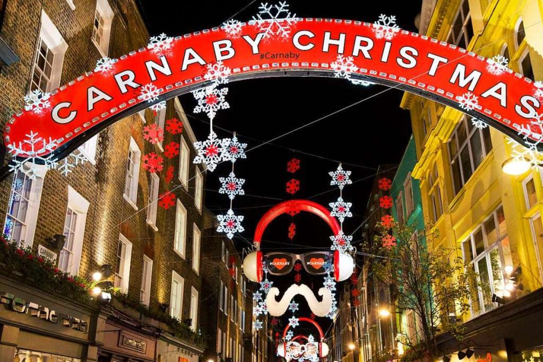 Echte Adventskerzen findet man in Engl..., wie in der Carnaby Street in London.  | Foto: JUSTIN TALLIS