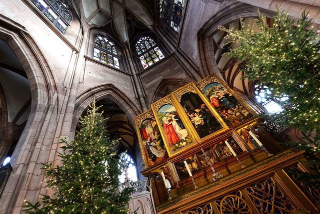 Das festlich geschmckte Freiburger Mnster in der Weihnachtszeit,  | Foto: Ingo Schneider