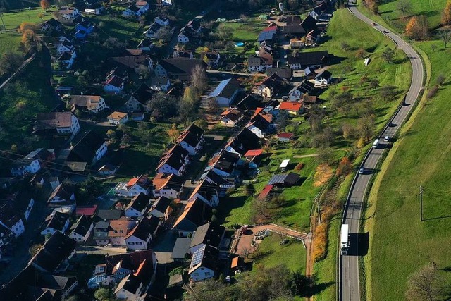 ber Eichen schwebt nach wie vor eine ...sses im Dorf Schden anrichten knnte.  | Foto: Martin Klabund