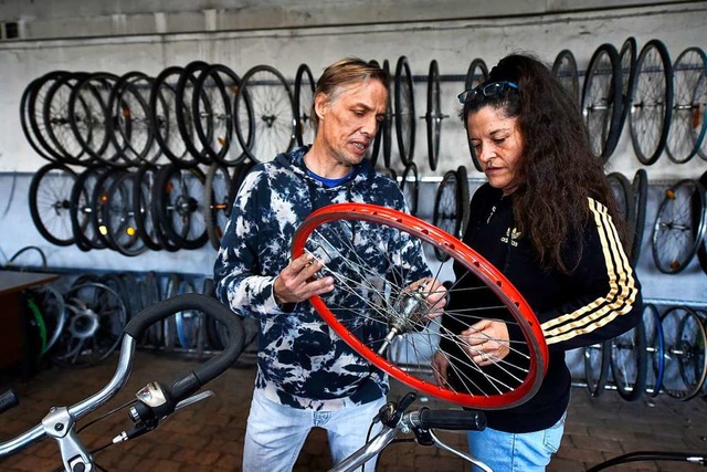 Tobias Buderer und Ivonne Buderer-Hidalgo von &#8222;Bud&#8217;s Bikes&#8220;  | Foto: Thomas Kunz