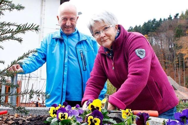 Franz und Rosemarie Kaspar sorgen für blühende Beete in Schweighausen