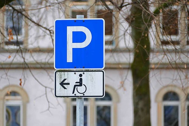 Ein hufiger Streitpunkt ist das Merkm... einem Behindertenparkplatz zu parken.  | Foto: Peter Gerigk