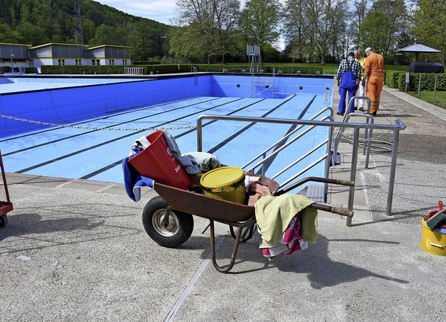 Steinens Freibad braucht schon lnger ...211; entweder vom Bund oder vom Land.   | Foto: Robert Bergmann