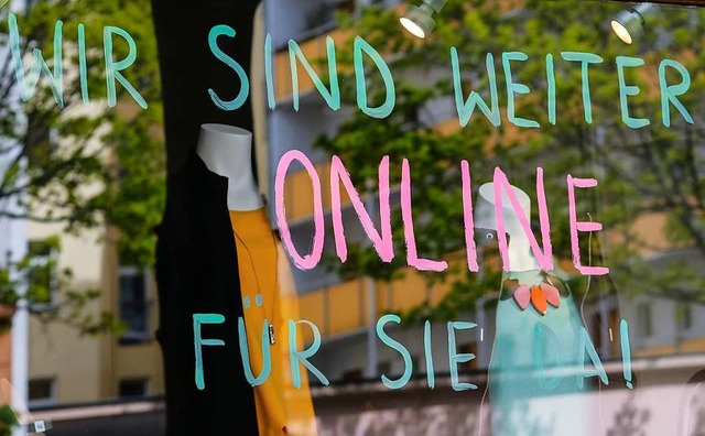 Der Einzelhandel in den Stdten sollte...demie haben einige dies bereits getan.  | Foto: Jens Kalaene (dpa)