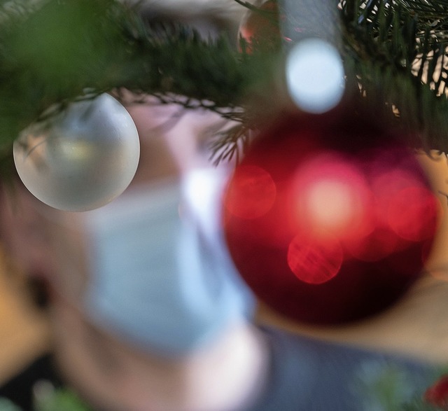 Corona hat die Adventszeit im Griff &#... kndigt die Regierung Lockerungen an.  | Foto: Sebastian Gollnow (dpa)