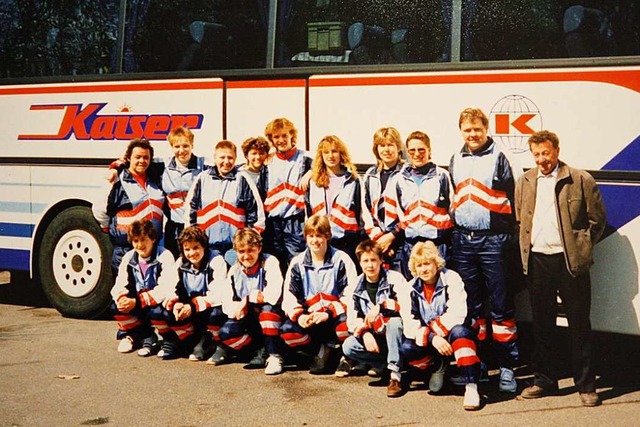 Das Binzener Bundesliga-Team von 1990 ...r in der hinteren Reihe (2. von links)  | Foto: Privat