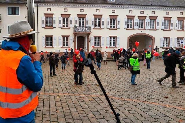 80 Demonstranten gegen Corona-Politik erhalten Widerspruch vom rzteverein Markgrflerland