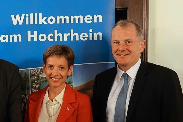 Stephan Attiger lst Marion Dammann bei der Hochrheinkommission ab