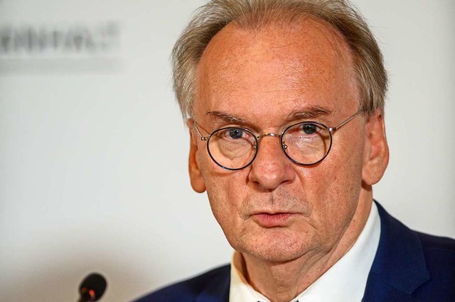 Sachen-Anhalts CDU-Ministerprsident Reiner Haseloff steht gehrig unter Druck.  | Foto: Klaus-Dietmar Gabbert (dpa)