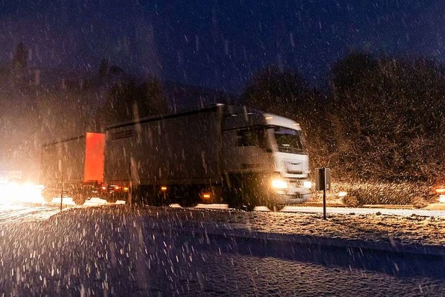 Auf der B31 waren schneite es ordentlich.  | Foto: Philipp von Ditfurth