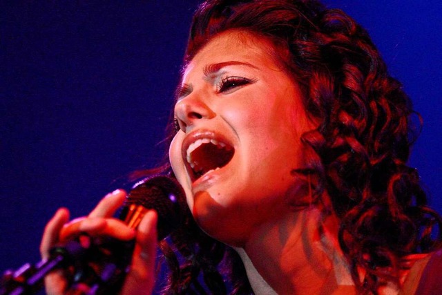 Katie Melua bei ihrem Konzert in der Freiburger Stadthalle  | Foto: Wolfgang Grabherr