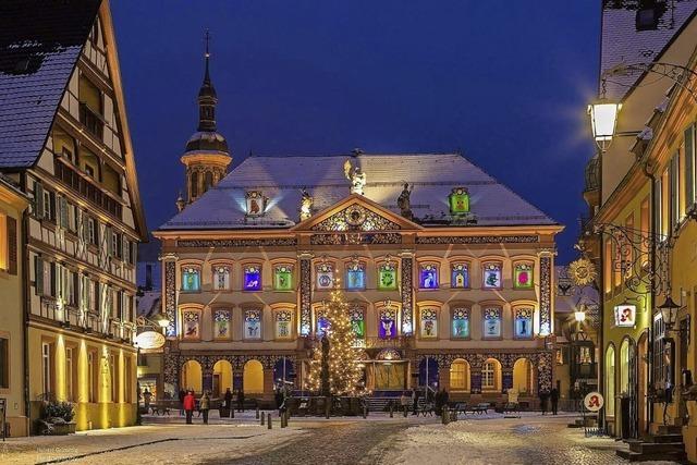 Adventsweg rund ums Kalender-Rathaus