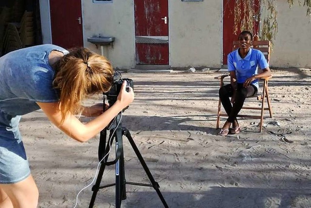 Rosa-Lena Lange  und Charlotte Weinrei...rauenrechte  in Namibia ausgezeichnet.  | Foto: Gabriele Fssler