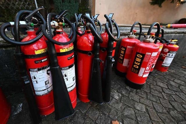 Feuer in Mehrfamilienhaus in Oberbergen - 14 Bewohner ausquartiert