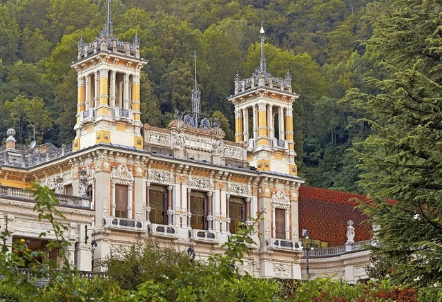 So prchtig hat sich Europa einst prs...t: das Casino von San Pellegrino Terme  | Foto: Makarenko Alexandr