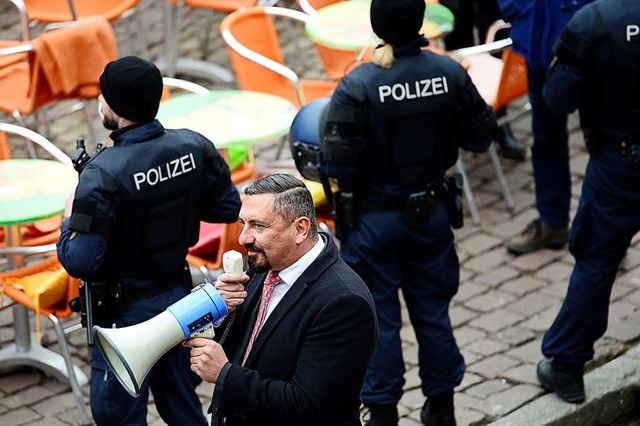 Dubravko Mandic, hier bei einer AfD-De... auch fr Samstag auf der Rednerliste.  | Foto: Ingo Schneider