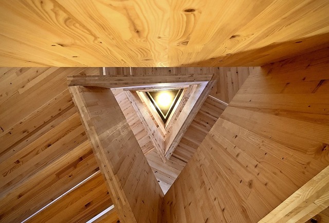 Beispielhaftes Holzbauprojekt: Innenan...Entwrfen des Architekten Klaus Wehrle  | Foto: Oliver Kern