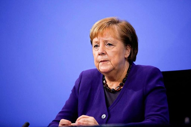 Bundeskanzlerin Angela Merkel dringt a... da die derzeitigen nicht ausreichten.  | Foto: MARKUS SCHREIBER (AFP)