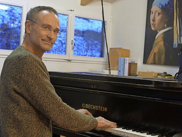 Im Musikzimmer seines Hauses in Wehr s...sten lyrische Stcke von Edvard Grieg.  | Foto: Roswitha Frey