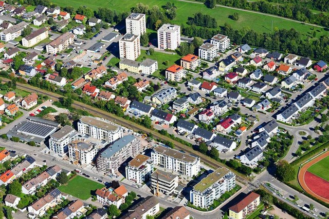 Das Quartier auf dem frheren Rietschl...Haltepunkt Schlattholz (unten rechts).  | Foto: Erich Meyer