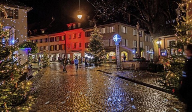 Weihnachtlich geschmckt ist die Altstadt Staufens.  | Foto: Peter Stahl