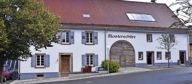 Die Klosterschiire in Oberried wurde in ein Dorfgemeinschaftshaus umgebaut.   | Foto: Markus Donner