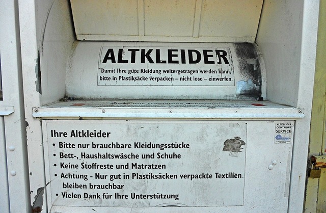 In der Gemeinde Efringen-Kirchen sind Kleidercontainer entfernt worden.  | Foto: Langelott